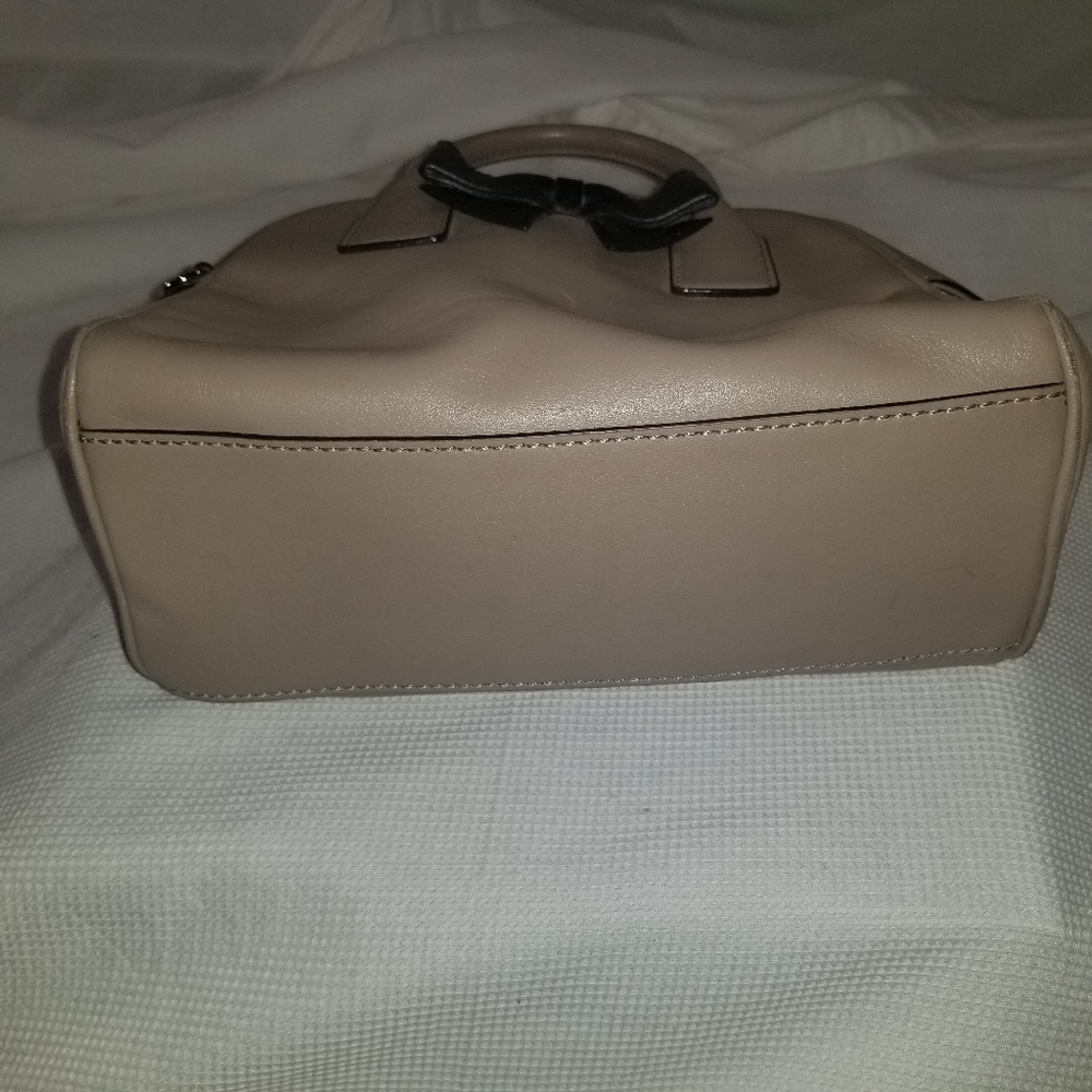 Kate Spade Purse - Picture 3 of 8